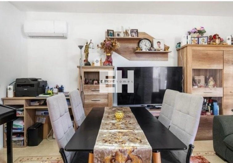 Herverkoop - Duplex - San Miguel de Salinas - Las Filipinas