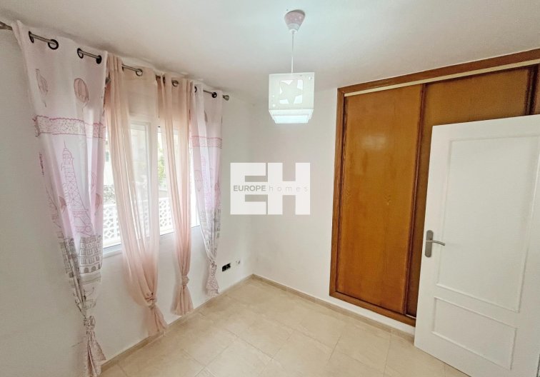 Herverkoop - Duplex - San Miguel de Salinas - Las Filipinas