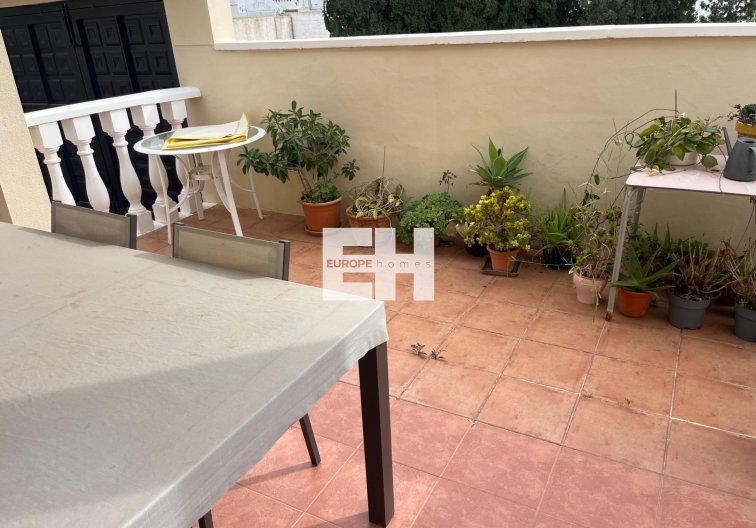 Herverkoop - Duplex - San Miguel de Salinas - Las Filipinas