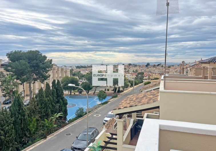 Herverkoop - Duplex - San Miguel de Salinas - Las Filipinas