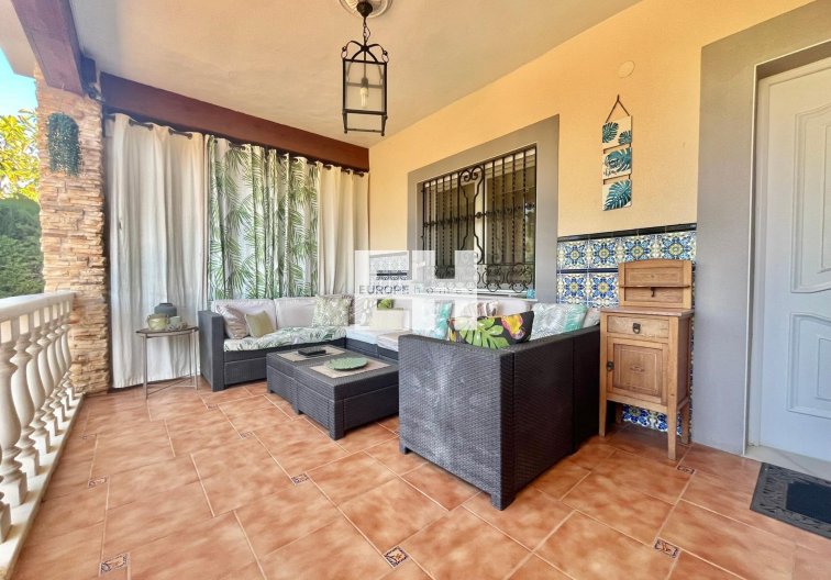 Resale - villa - Torrevieja - Los Balcones - Los Altos Del Edén