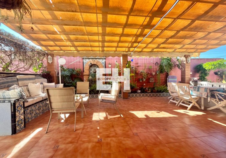 Resale - villa - Torrevieja - Los Balcones - Los Altos Del Edén