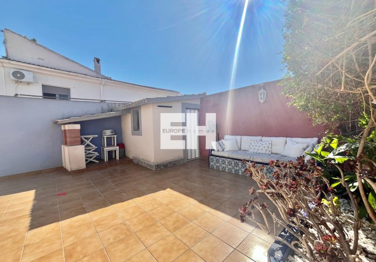 Resale - villa - Torrevieja - Los Balcones - Los Altos Del Edén