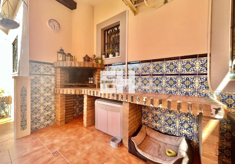 Resale - villa - Torrevieja - Los Balcones - Los Altos Del Edén