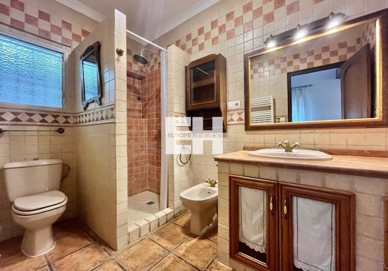 Resale - villa - Torrevieja - Los Balcones - Los Altos Del Edén