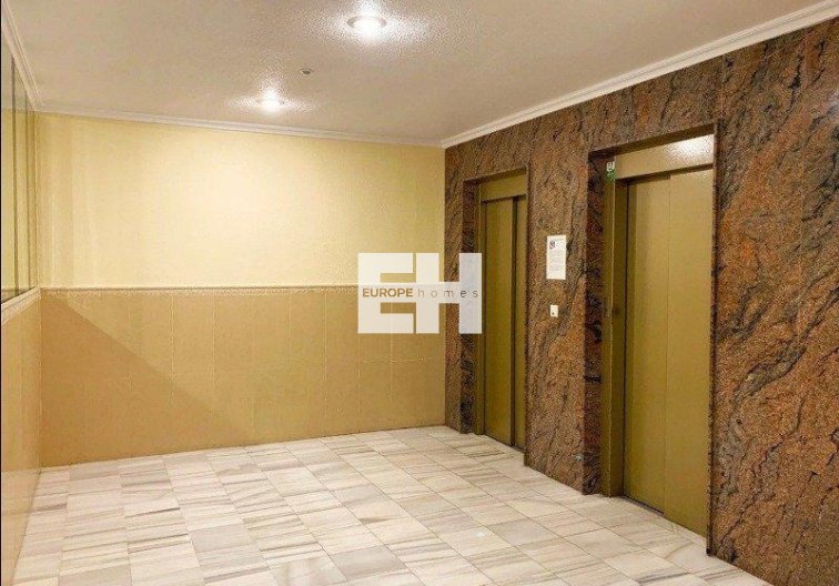 Wiederverkauf - Wohnung - Torrevieja - Playa del Cura