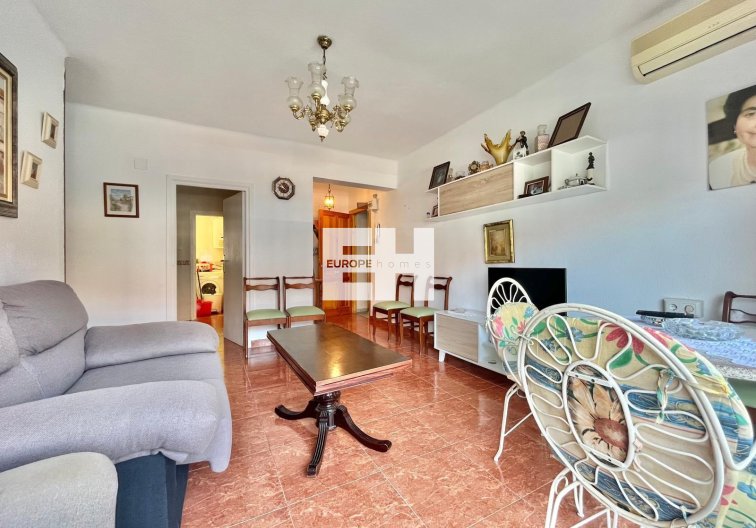 Segunda mano - Apartamento  - Torrevieja - Estacion De Autobuses