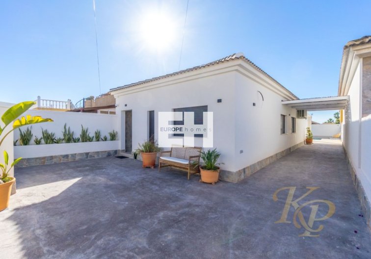 Herverkoop - villa - Torrevieja - Costa Blanca