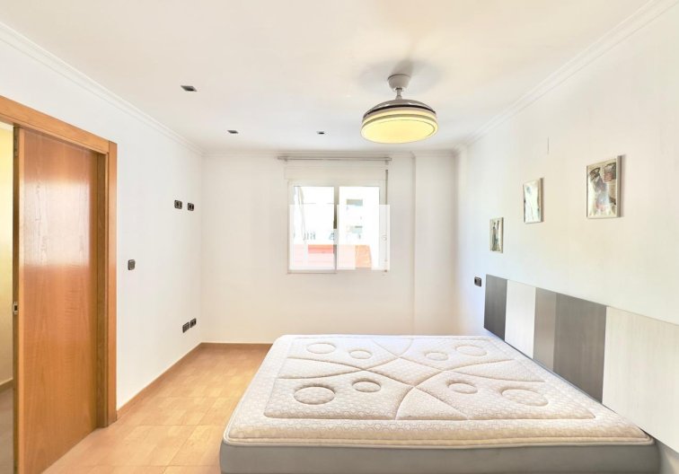 Segunda mano - Apartamento  - Torrevieja - Centro