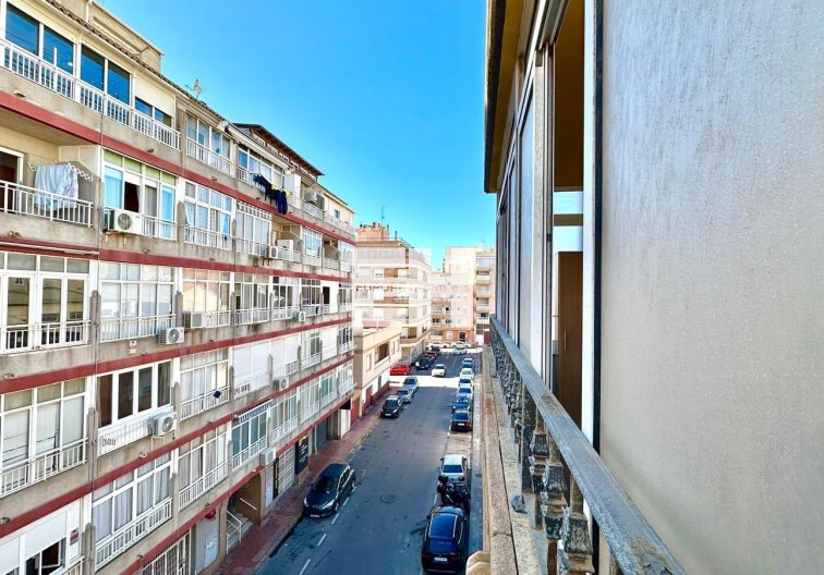Segunda mano - Apartamento  - Torrevieja - Centro