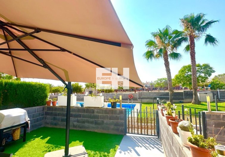 Wiederverkauf - town house - Torrevieja - Aguas Nuevas