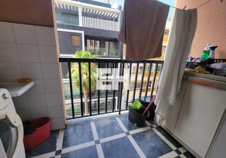 Segunda mano - Apartamento  - Torrevieja - Centro