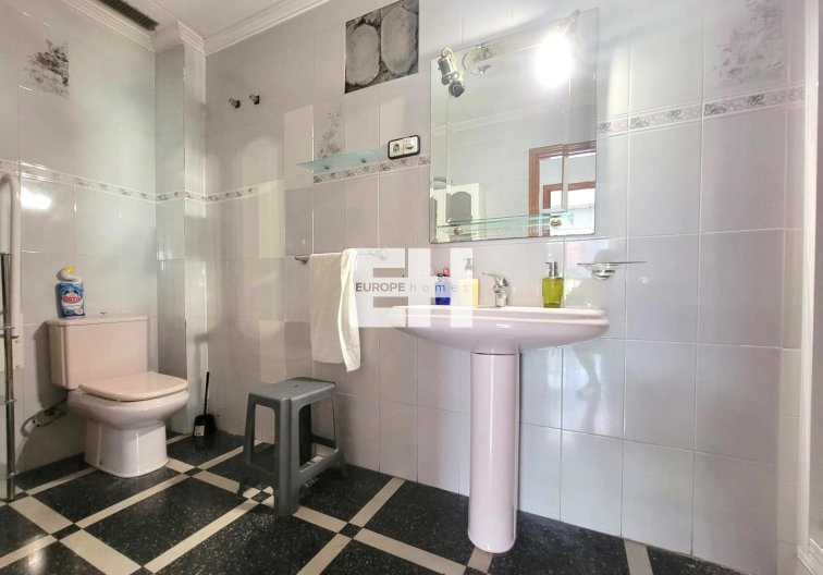 Segunda mano - Apartamento  - Torrevieja - Centro