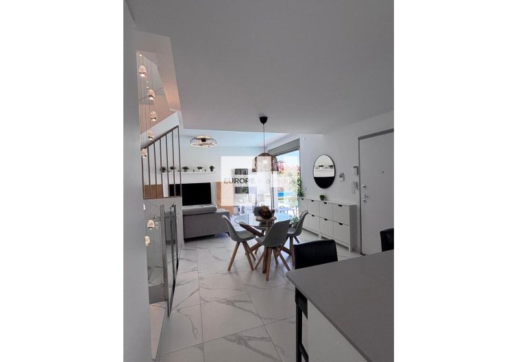 Resale - villa - Villamartin - Costa Blanca