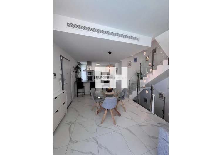 Resale - villa - Villamartin - Costa Blanca