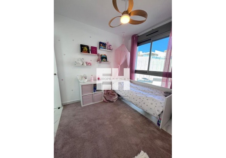 Resale - villa - Villamartin - Costa Blanca