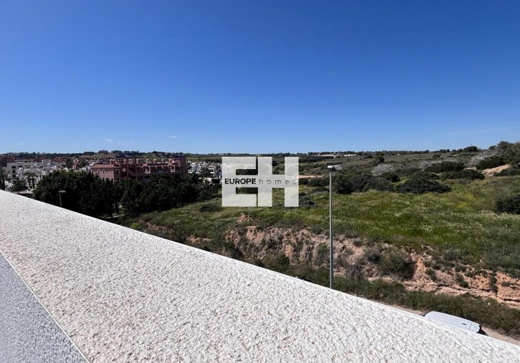 Resale - villa - Villamartin - Costa Blanca