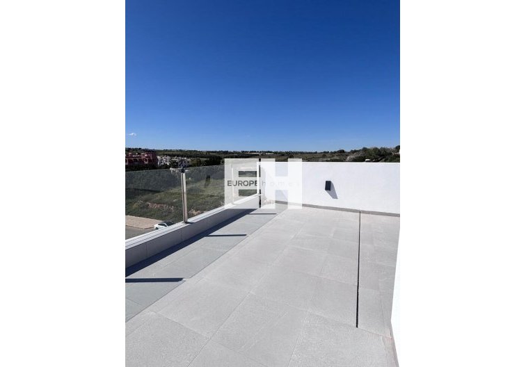 Resale - villa - Villamartin - Costa Blanca