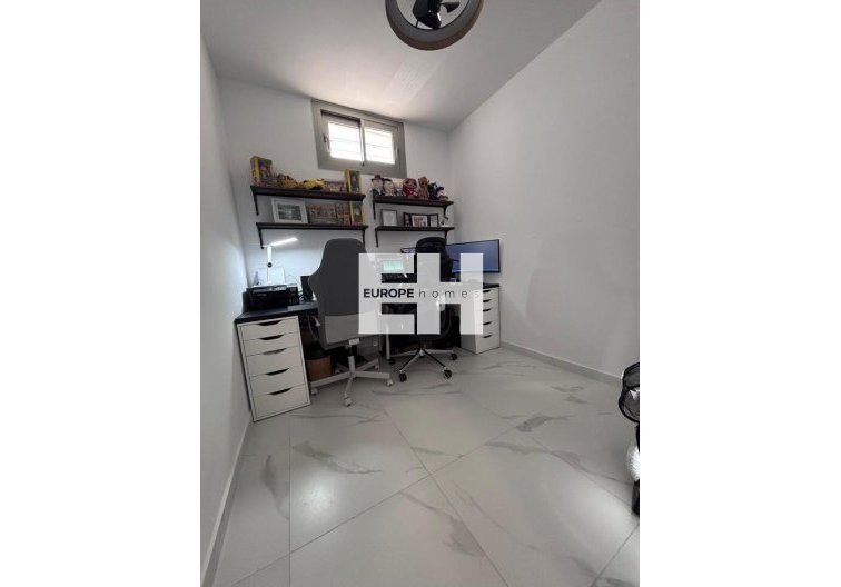 Resale - villa - Villamartin - Costa Blanca