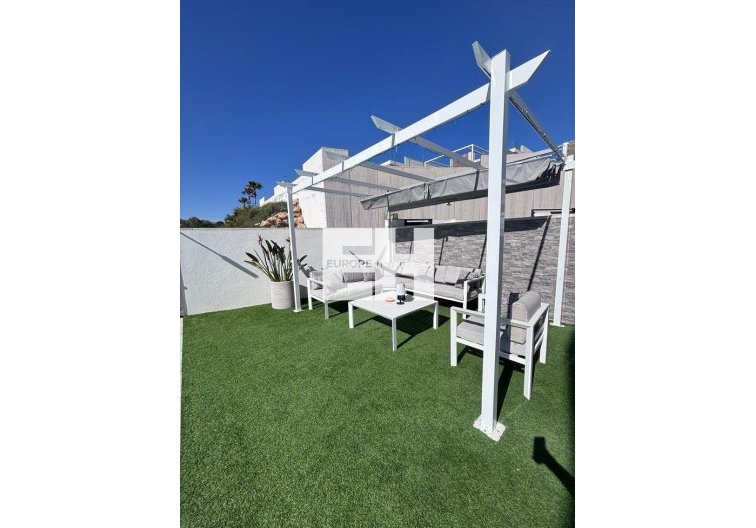 Resale - villa - Villamartin - Costa Blanca