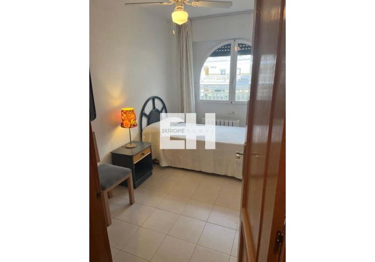 Resale - Apartment - Orihuela Costa - Campoamor