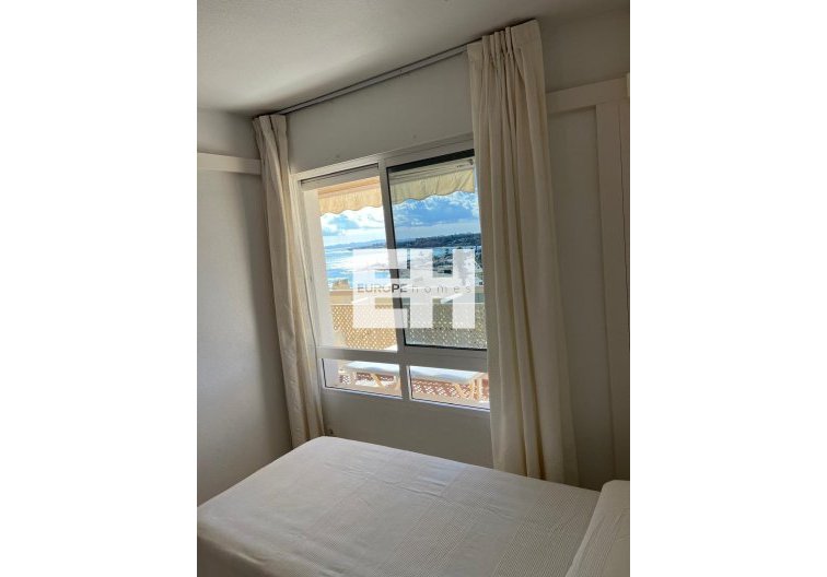 Resale - Apartment - Orihuela Costa - Campoamor
