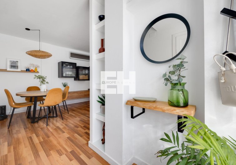 Resale - villa - Los Montesinos - La Herrada