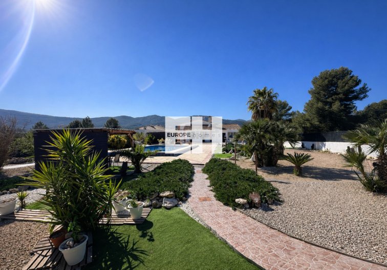 Segunda mano - villa - Castalla - Costa Blanca