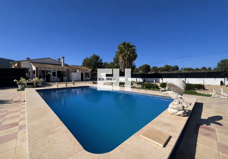Segunda mano - villa - Castalla - Costa Blanca