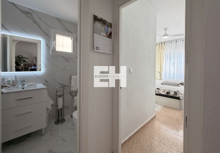 Revente - Appartement - Torrevieja - Urb. Calas Blancas III