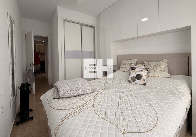 Revente - Appartement - Torrevieja - Urb. Calas Blancas III
