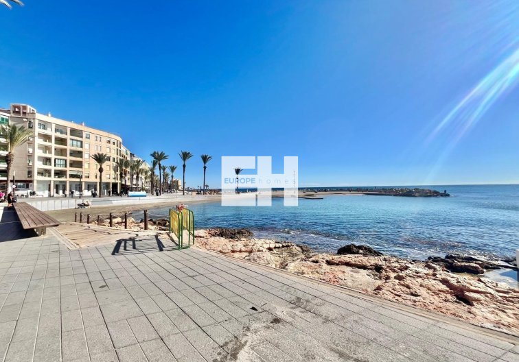 Wiederverkauf - Wohnung - Torrevieja - Centro