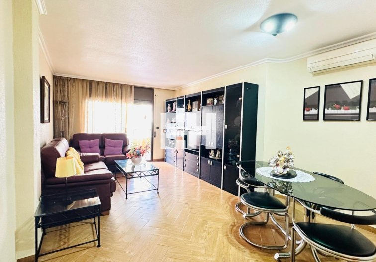 Wiederverkauf - Wohnung - Torrevieja - Centro