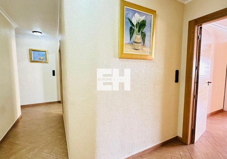 Wiederverkauf - Wohnung - Torrevieja - Centro