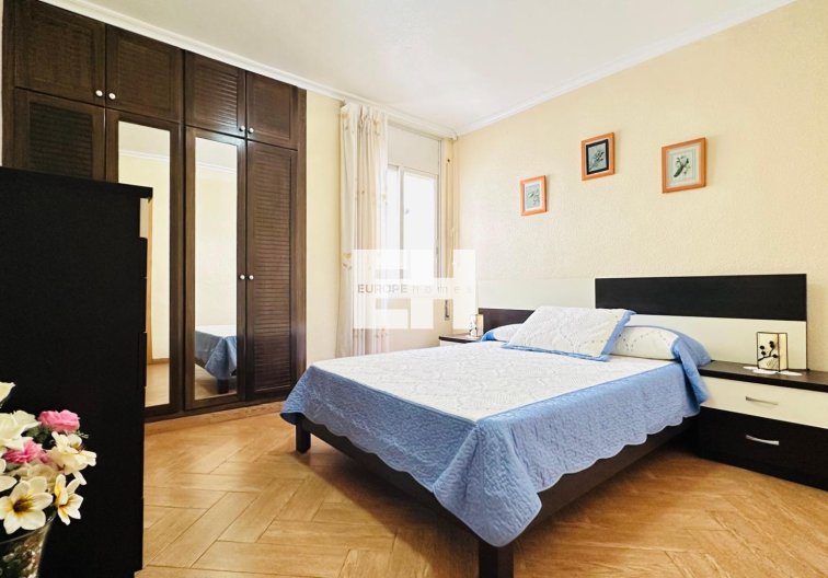 Wiederverkauf - Wohnung - Torrevieja - Centro