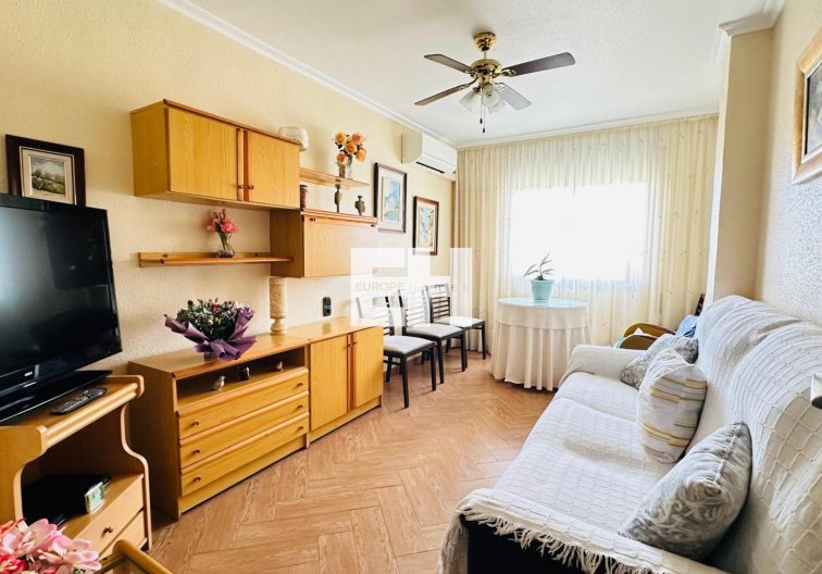 Wiederverkauf - Wohnung - Torrevieja - Centro
