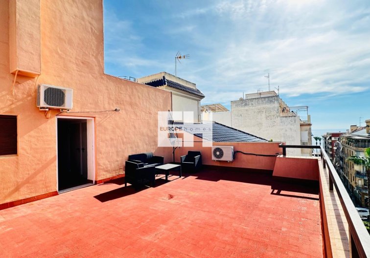Wiederverkauf - Wohnung - Torrevieja - Centro