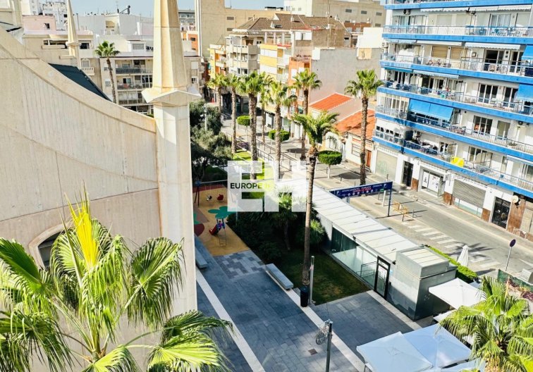 Wiederverkauf - Wohnung - Torrevieja - Centro