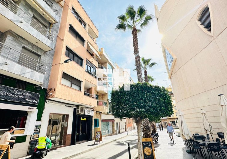 Wiederverkauf - Wohnung - Torrevieja - Centro