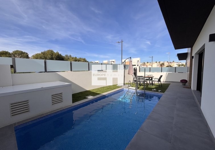 Wiederverkauf - villa - Villamartin - Costa Blanca