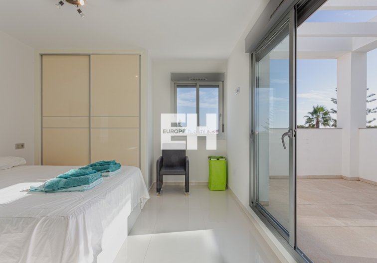 Revente - villa - Orihuela Costa - Costa Blanca