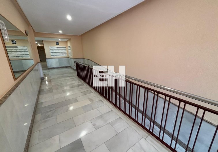 Wiederverkauf - Wohnung - Torrevieja - Playa del Cura