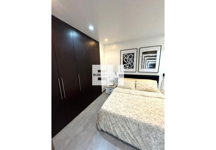 Wiederverkauf - Wohnung - Torrevieja - Centro