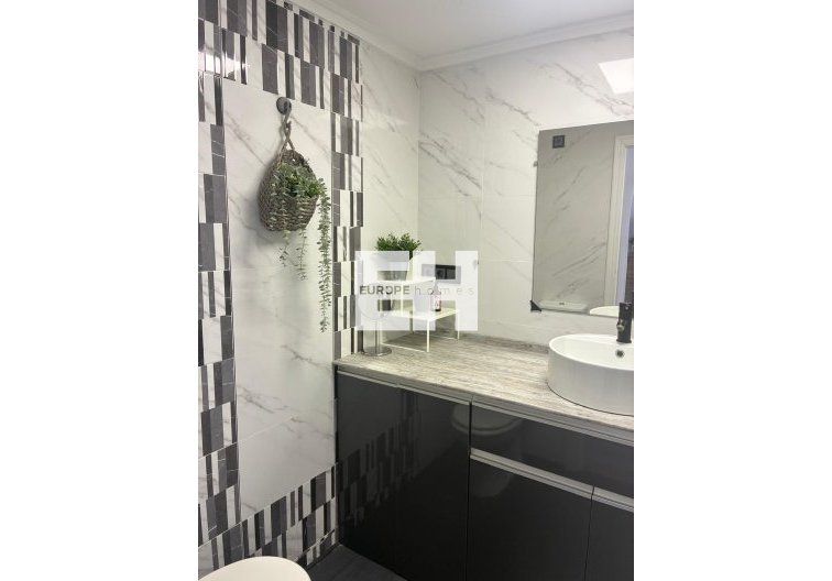 Segunda mano - Apartamento  - Torrevieja - Centro