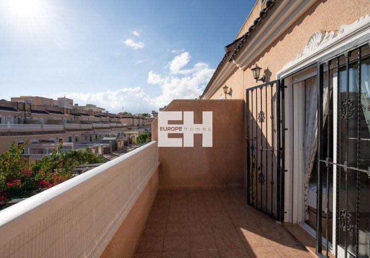 Resale - town house - Orihuela Costa - Los Dolses