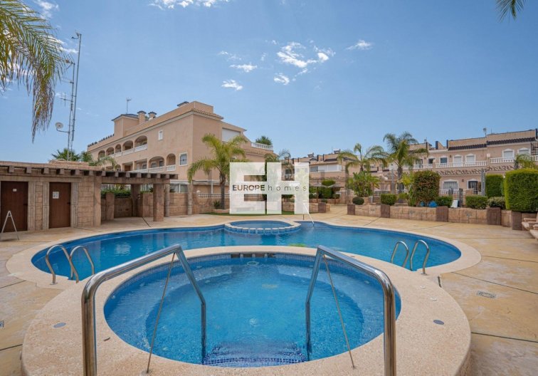 Resale - town house - Orihuela Costa - Los Dolses