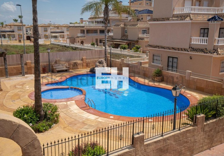 Resale - town house - Orihuela Costa - Los Dolses