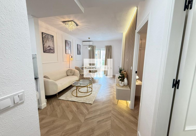 Resale - Apartment - Torrevieja - Parque De Las Naciones