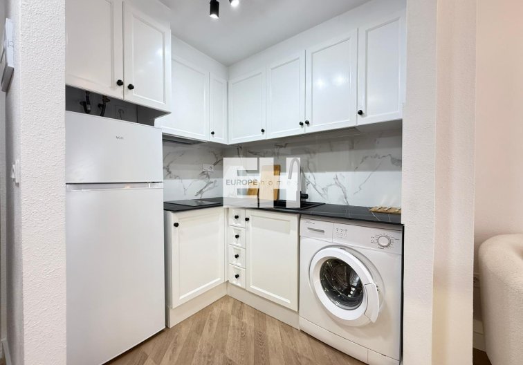 Resale - Apartment - Torrevieja - Parque De Las Naciones