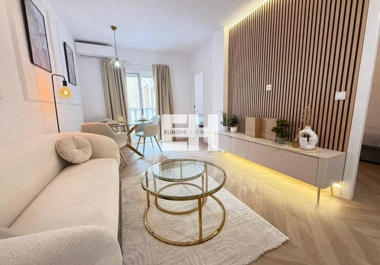 Resale - Apartment - Torrevieja - Parque De Las Naciones